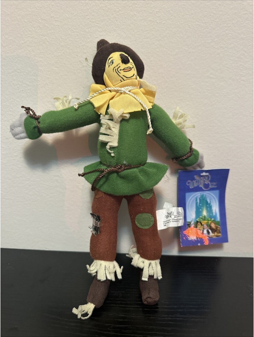 Wizard of Oz “Scarecrow” Plush Doll Turner Entertainment NANCO, 10” WB Toy